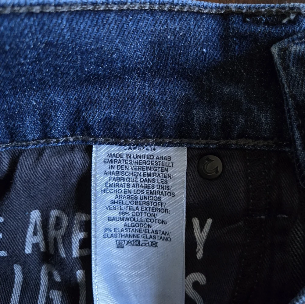 True Religion Men's Denim Manchester United Rocco SE Red Stitch Jeans Size 32